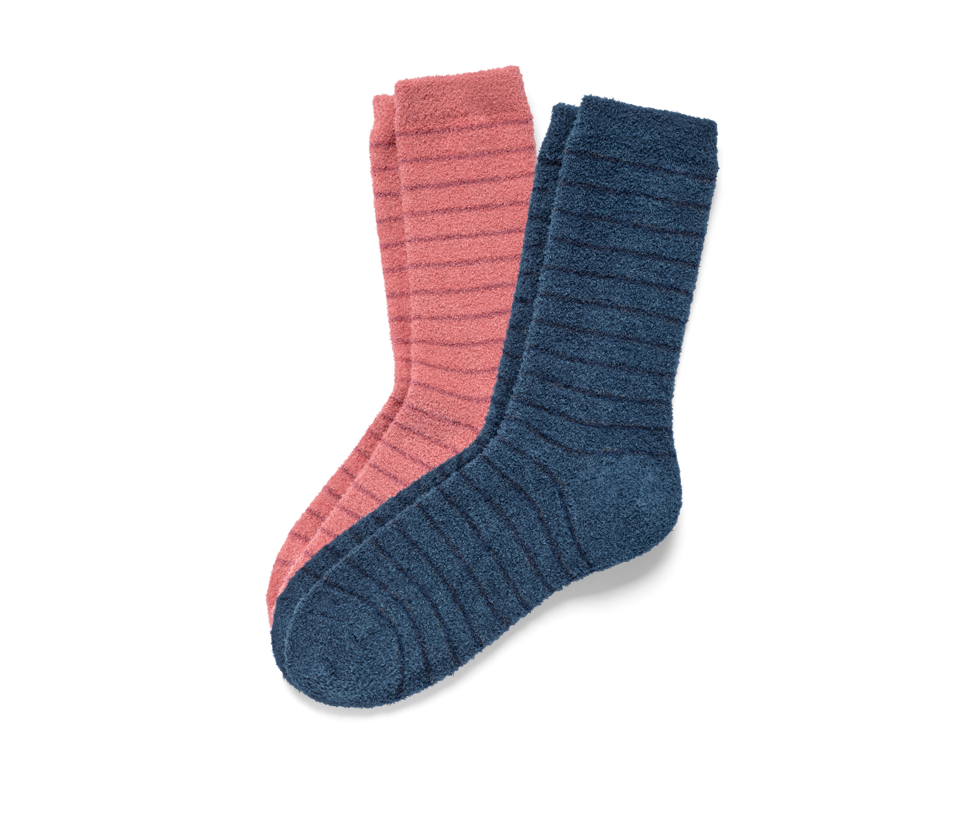 Zwei Paar flauschige Kuschelsocken: ein Paar rosa gestreift, ein Paar blau gestreift.
