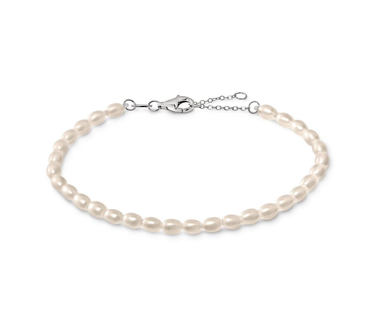 925 Silber Armband Tiny Pearls auf weißem Hintergrund.