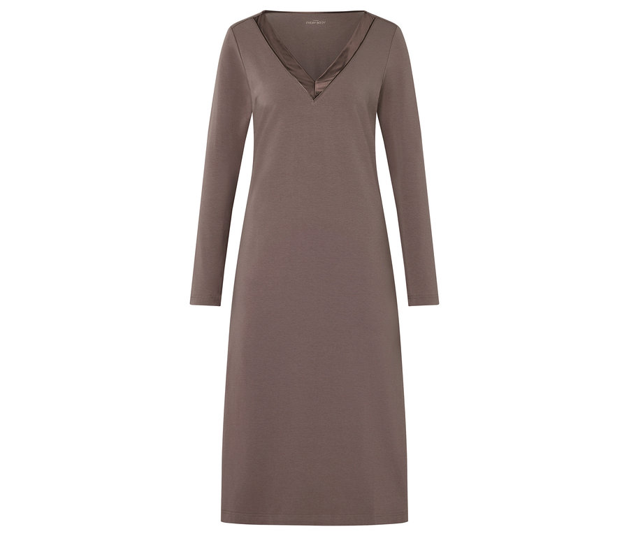 Braunes, langärmliges Kleid mit V-Ausschnitt.