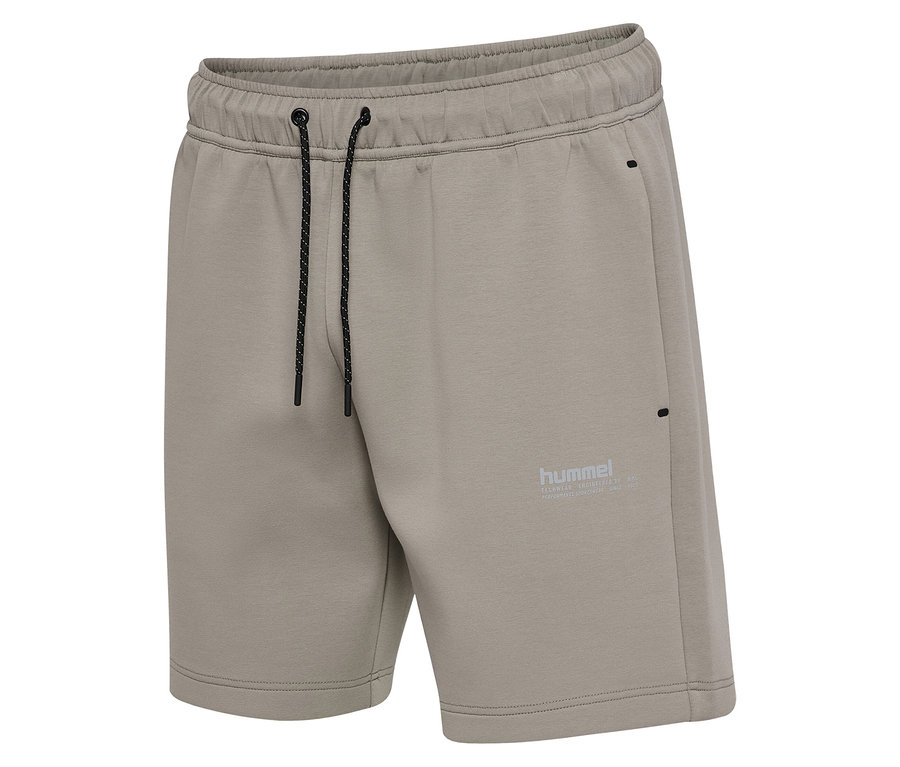 Nahaufnahme der HUMMEL Herren-Sweatshorts in Beige mit Kordelzug.