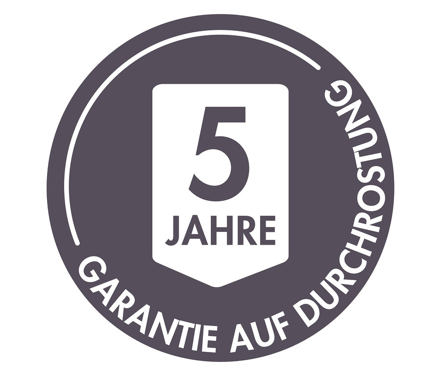 Abzeichen mit der Aufschrift „5 Jahre Garantie auf Durchrostung“.