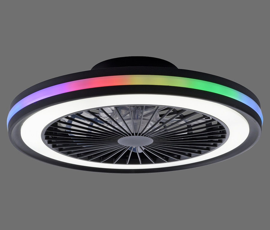 Runder schwarzer Deckenventilator mit integriertem weißem LED-Lichtring und einem bunten RGB-Lichtstreifen darüber. Die Ventilatorflügel sind durch ein zentrales Gitter sichtbar.