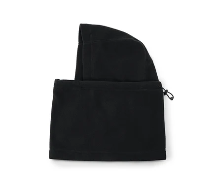Schwarze Fleece-Sturmhaube mit Kordelzug, flach auf weißem Hintergrund liegend.