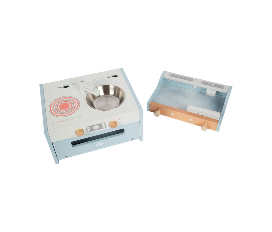 Zwei hellblaue und weiße small foot Tabletop-Kitchen Einheiten aus Holz. Die linke Einheit hat eine Herdplatte mit rotem Brenner und ein silbernes Spülbecken mit weißem Wasserhahn. Die rechte Einheit ist eine Mikrowelle/Ofen mit klarer Tür und Holzknöpfen.