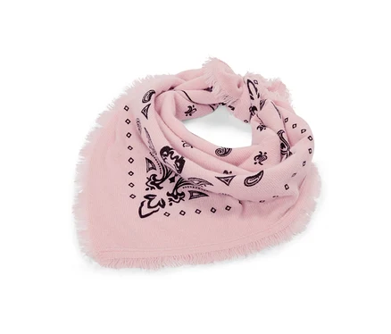 Rosafarbenes Strick-Bandana mit Wolle und Kaschmir, schwarzen Paisley-Mustern und ausgefransten Kanten, gefaltet.