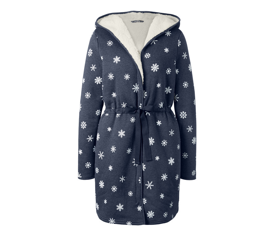 Marineblauer Kuschelmantel mit Kapuze und weißen Schneeflocken.