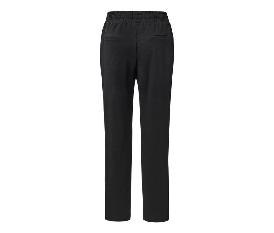 Schwarze Joggpants.