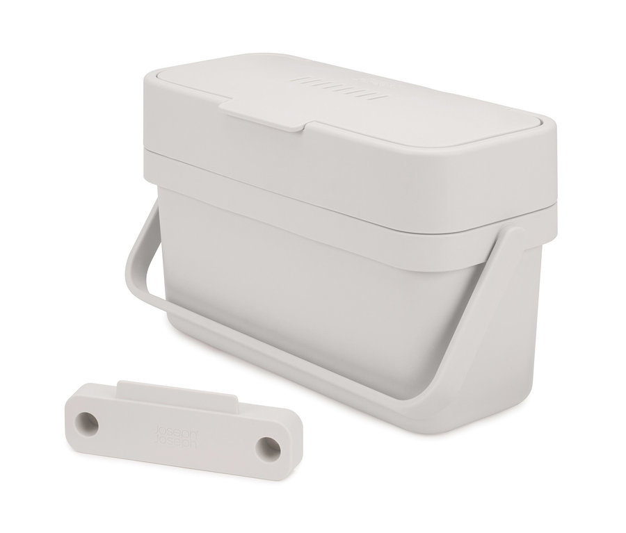 Weißer Joseph Joseph Küchenkomposter mit Halterung.