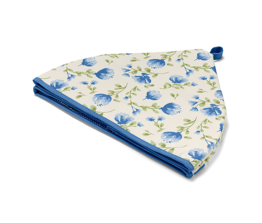 Beige Thermo-Abdeckhaube mit blauen Blumen.