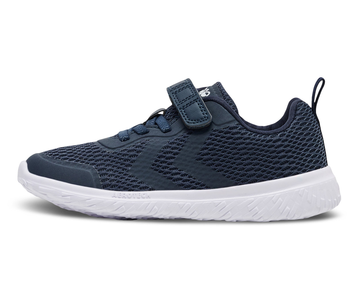 Blauer HUMMEL Actus Recycled Jr Schuh mit weißer Sohle.