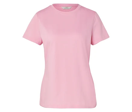 Nahaufnahme eines einfachen, rosafarbenen T-Shirts mit kurzen Ärmeln.