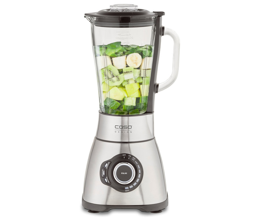 Ein »B 1800 Power Blender« Standmixer mit geschnittenen Bananen, Kiwi und Gurken.