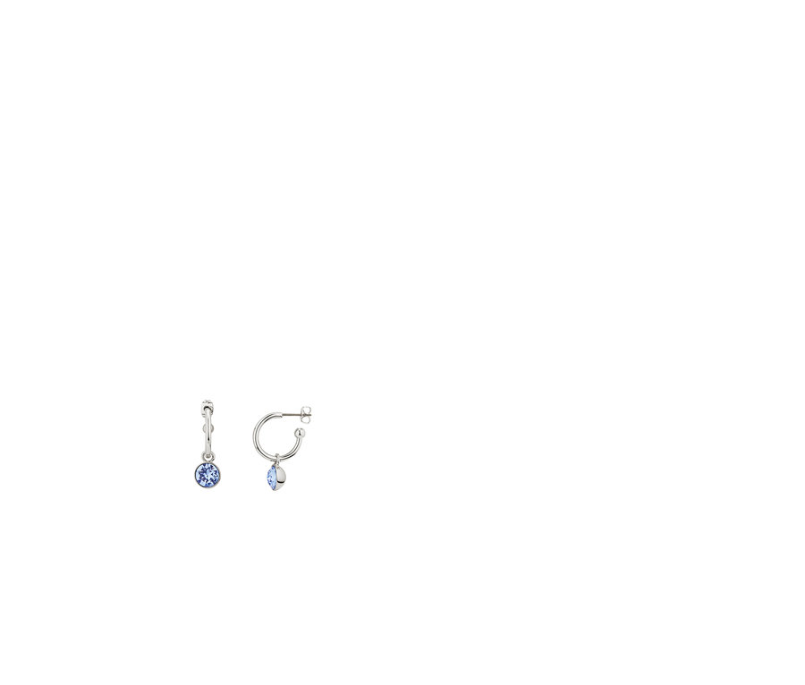 Zwei Creolen, verziert mit Swarovski® Kristallen.