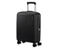 Kleiner schwarzer American Tourister Rejoy Spinner Koffer mit ausziehbarem Griff und vertikalen Rillen.