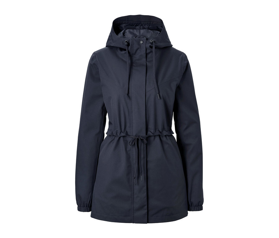 Eine dunkelblaue Regenjacke mit Kapuze und Kordelzug in der Taille.