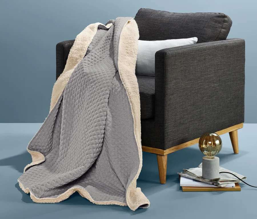 Wende-Kuscheldecke bei Tchibo kaufen