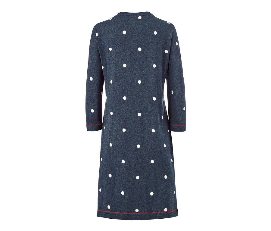 Blaues Nachthemd mit weißen Punkten.