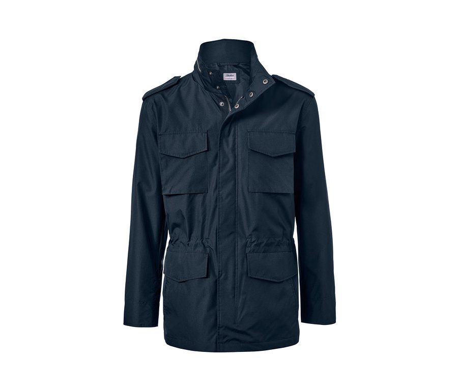 Eine dunkelblaue Fieldjacket.