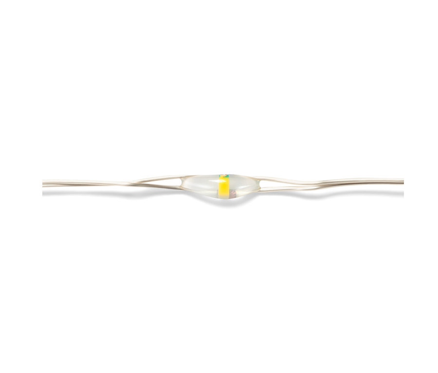 Detail einer LED-Microlichterkette in Tropfenform.