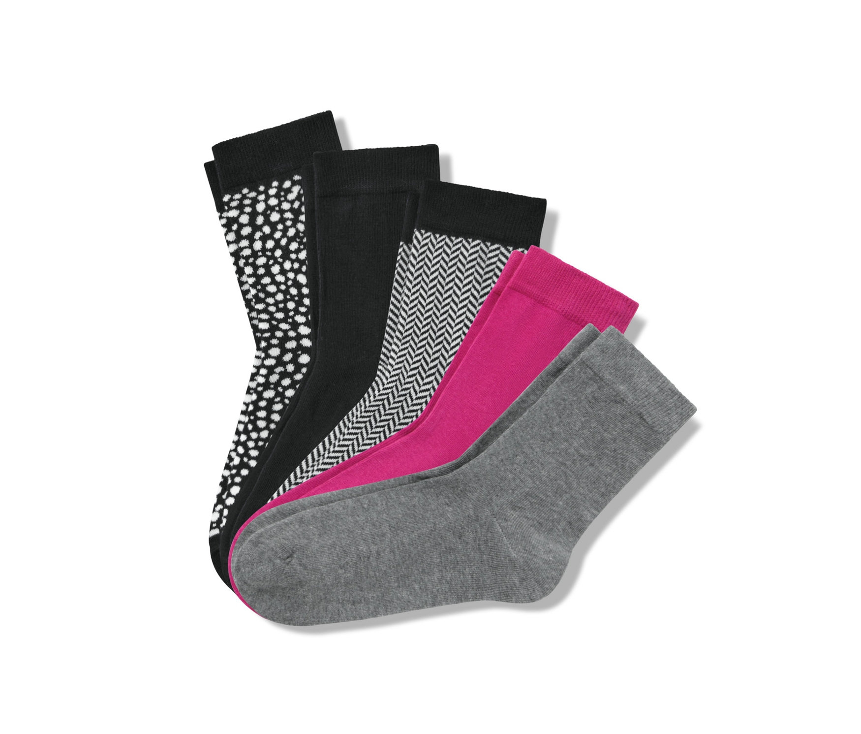 Auf einem weißen Hintergrund liegen 5 Paar Socken.