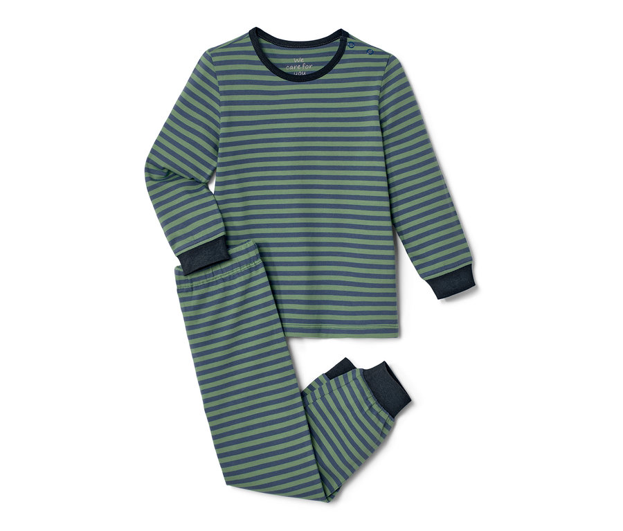 Ein gestreifter 2 Kleinkind-Pyjama in Grün und Blau liegt.