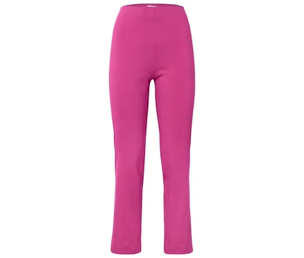 Eine pinke, gerade geschnittene Hose.
