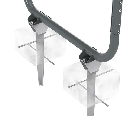 Detailansicht eines grauen Metallrahmens mit zwei transparenten, würfelförmigen Objekten und Metallstiften.