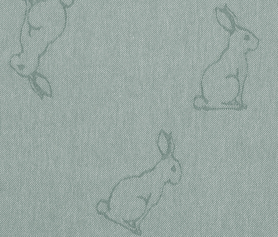 Hellblauer Stoff mit drei Hasenkonturen. 3 Geschirrtücher.