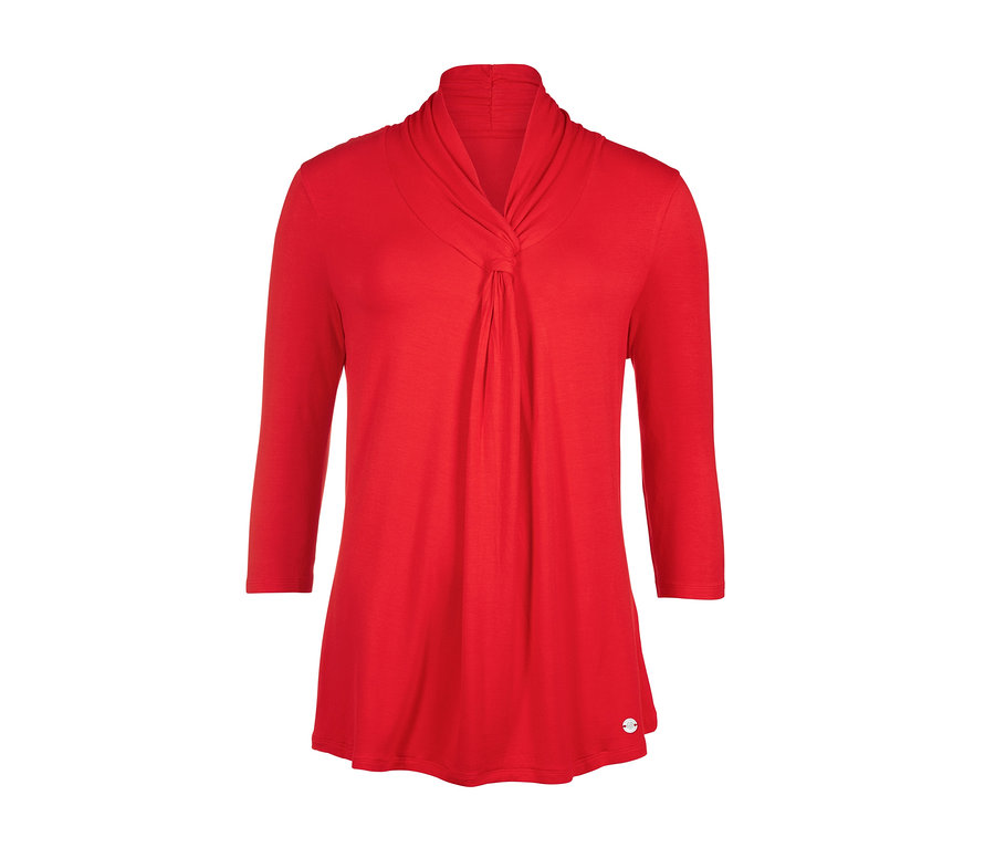 Rotes Shirt mit 3/4-Ärmeln und Knotendetail.