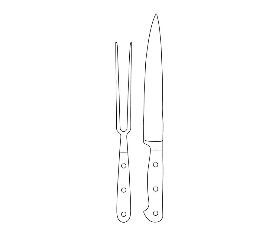 Ein Messer und eine Gabel aus dem Tranchierset.