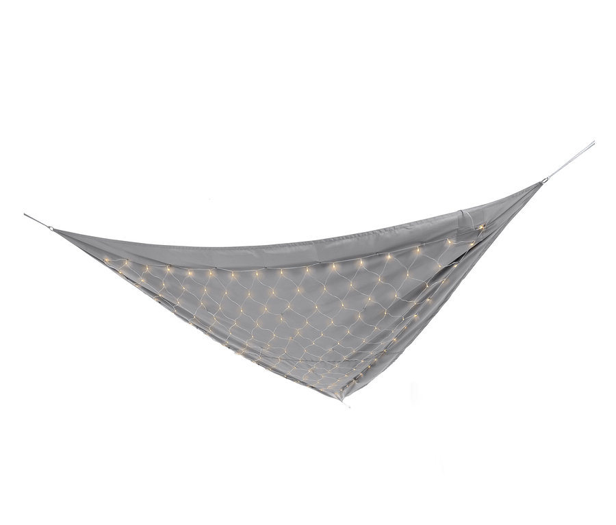 Graues Solar-Sonnensegel »Sternenhimmel« mit LED-Lichtern hängt vor weissem Hintergrund.