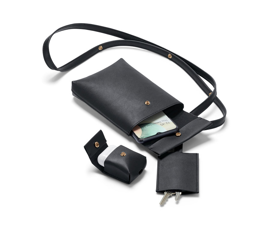 Schwarze Mini-Taschen mit Fächern für Handy, Kopfhörer und Schlüssel.