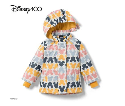 Detailansicht der mehrfarbigen Kleinkind-Thermo-Regenjacke »Micky« mit Kapuze und Mickey Mouse Muster.
