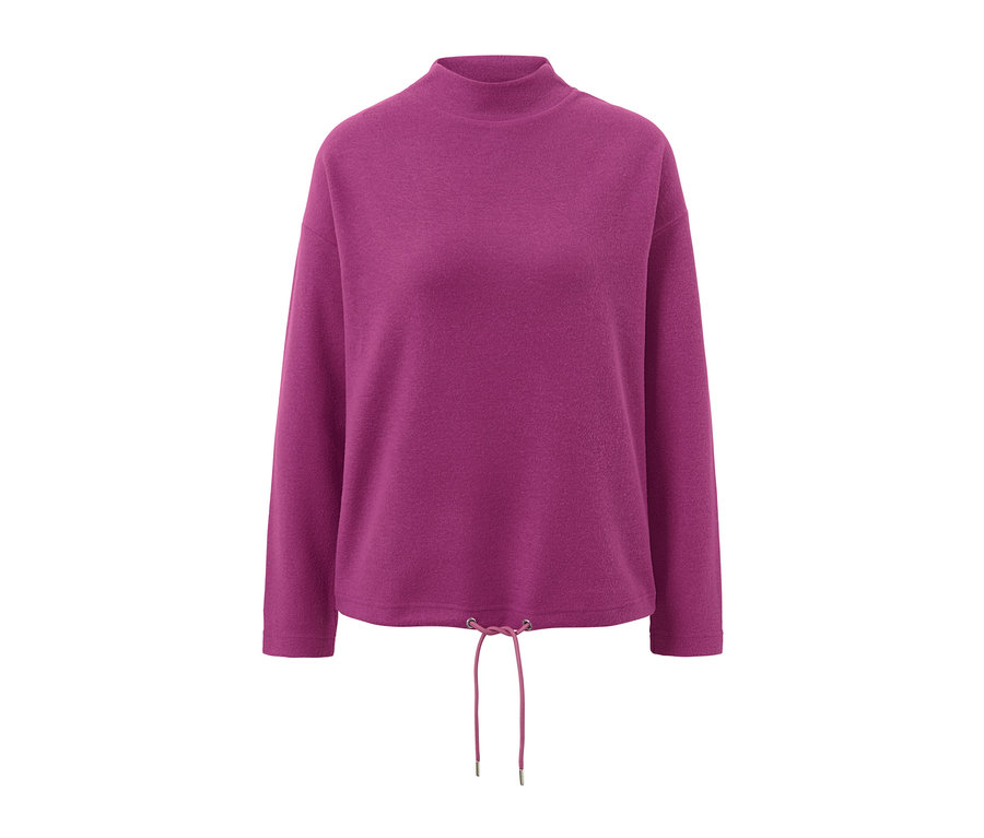 Ein lilafarbenes Sweatshirt mit Stehkragen.