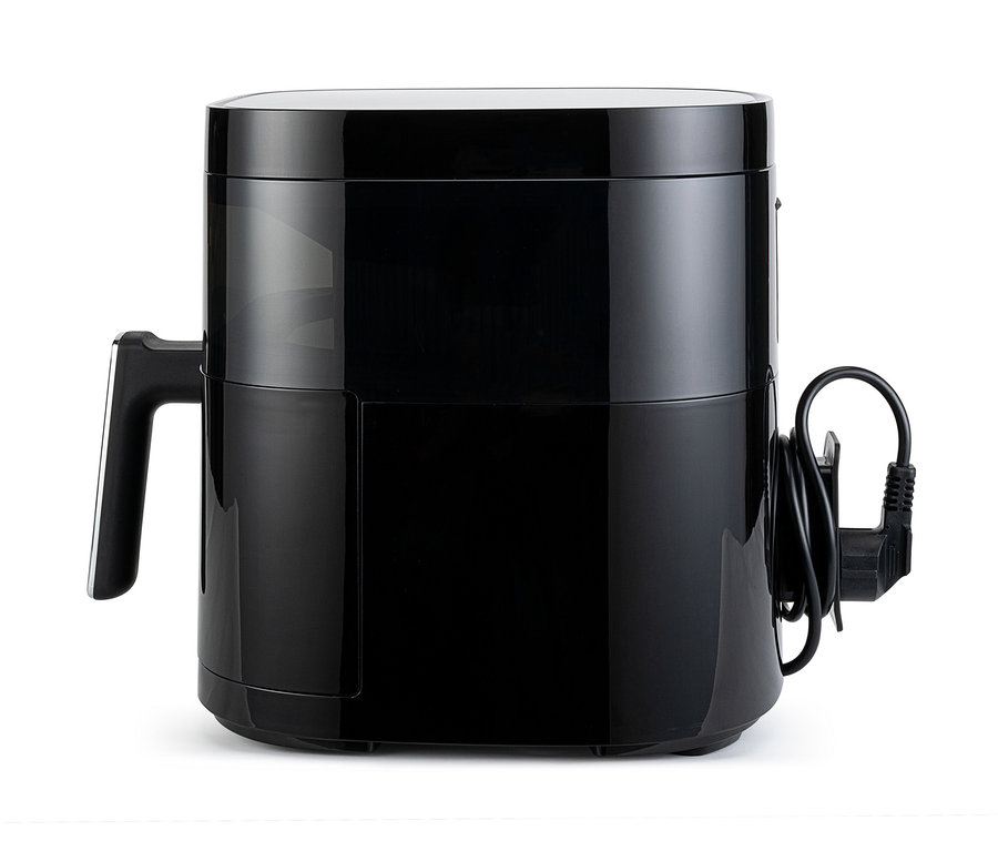 Eine schwarze WILFA Heißluftfritteuse »Dualfry«, 6 l, vor einem weißen Hintergrund.
