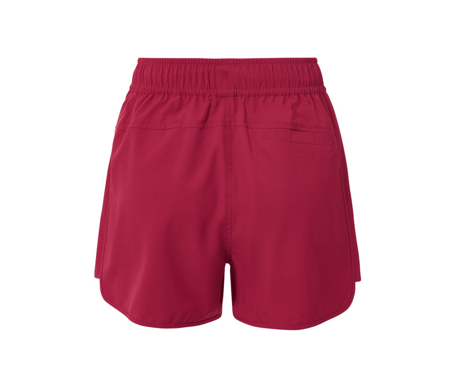 Detailansicht der Rückseite der Badeshorts in Beere.