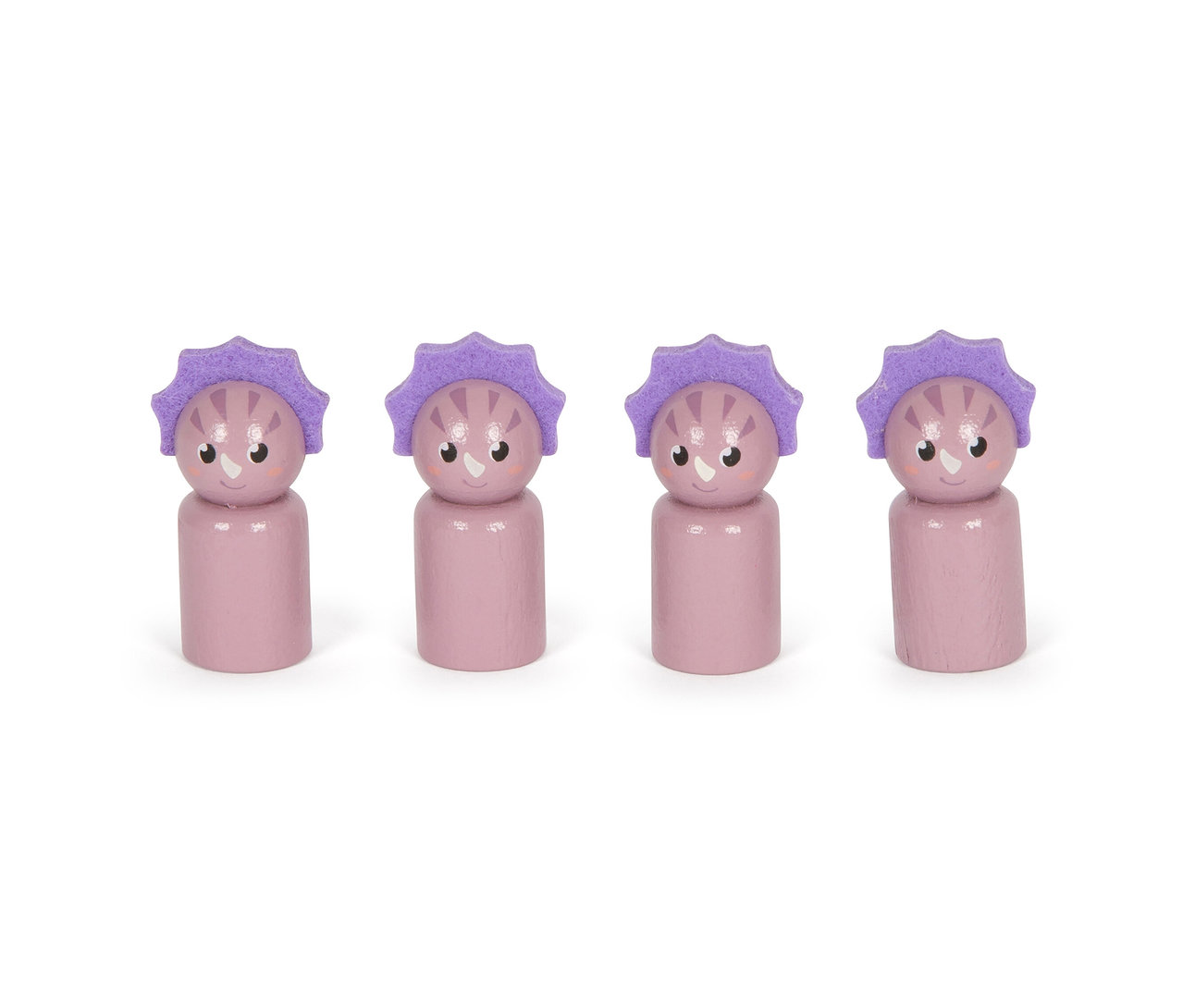Vier Holzfiguren aus dem small foot Spiele-Set »Dino«.