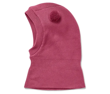Rosa gestrickte Sturmhaube mit Bommel seitlich.