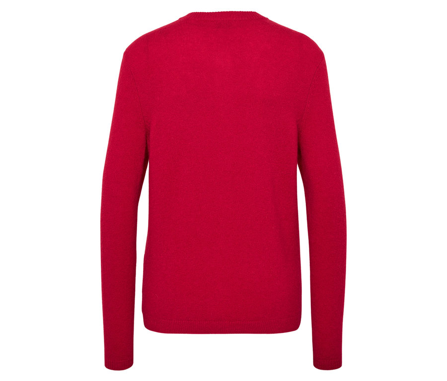 Roter Pullover mit langen Ärmeln.