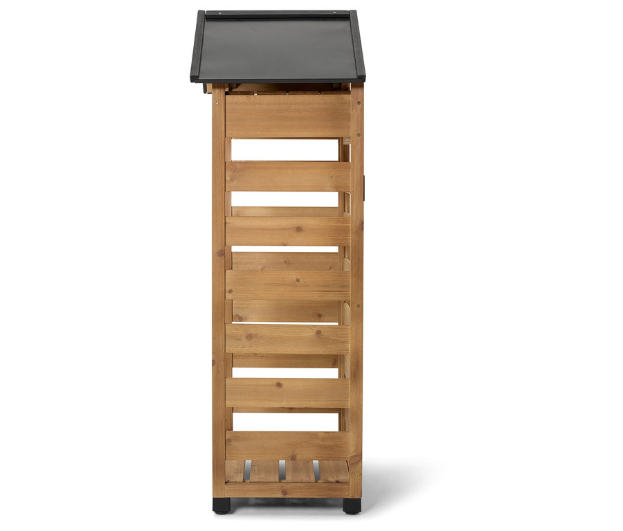 Holzschrank mit schwarzem Dach und horizontalen Lamellen.