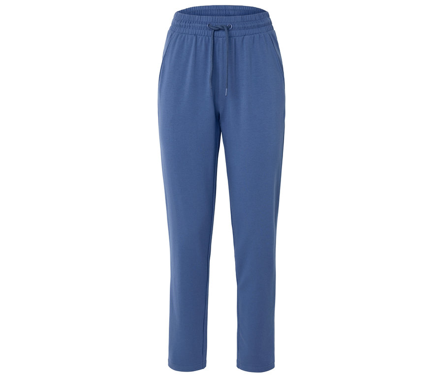 Blaue Hose mit Kordelzug in der Taille.