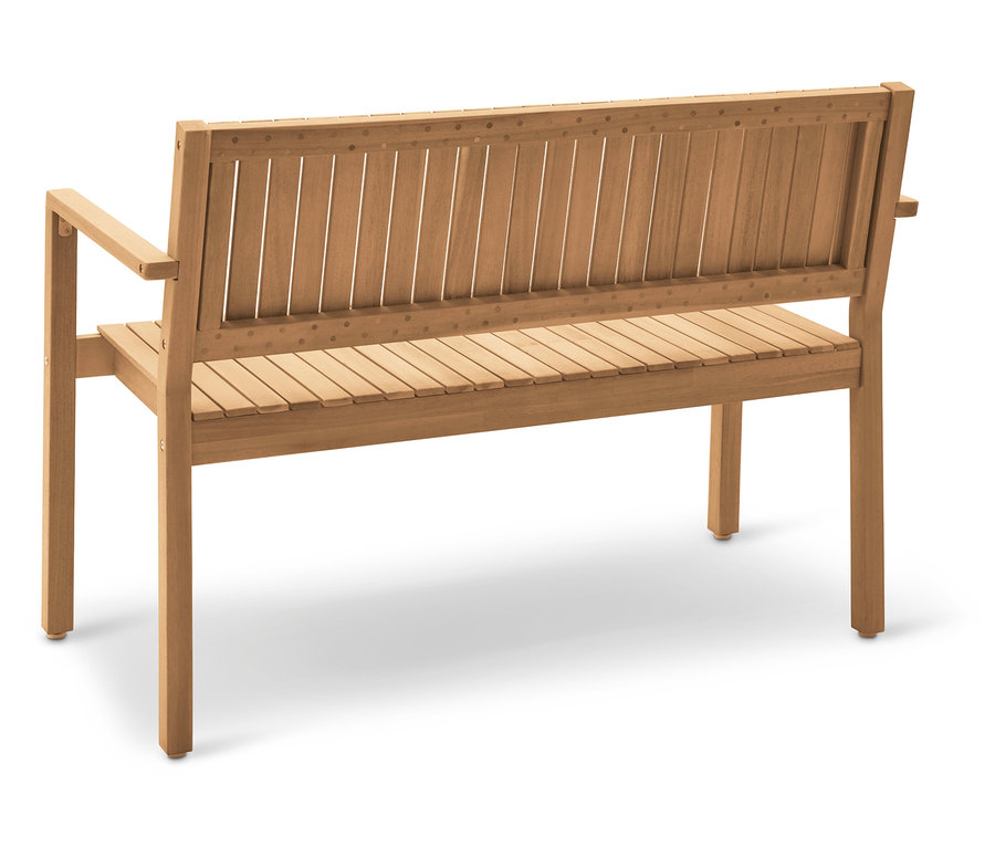 Eine hölzerne Gartenbank steht im Freien.