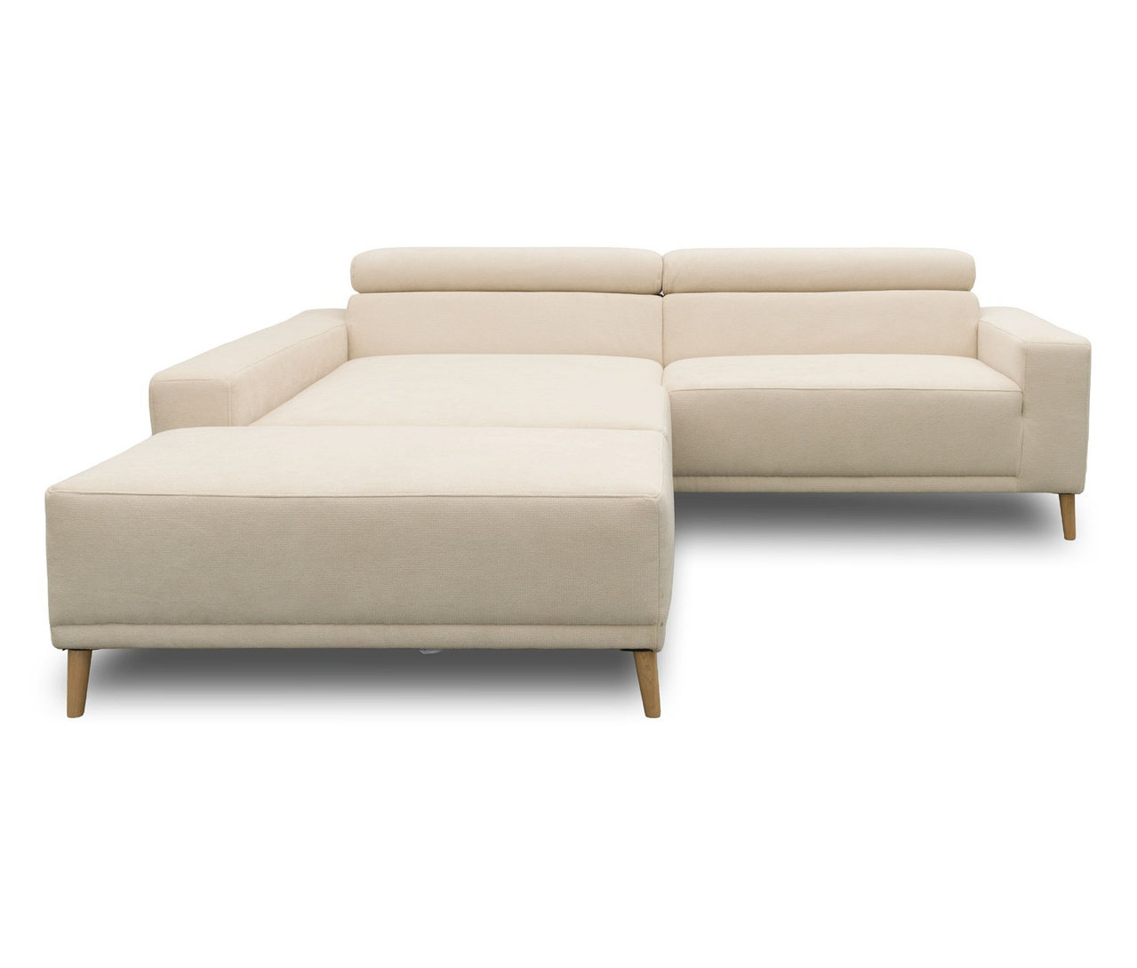 Cremefarbenes DOMO Eck-Schlafsofa Malmö mit Longchair links und holzfarbenen Füßen.