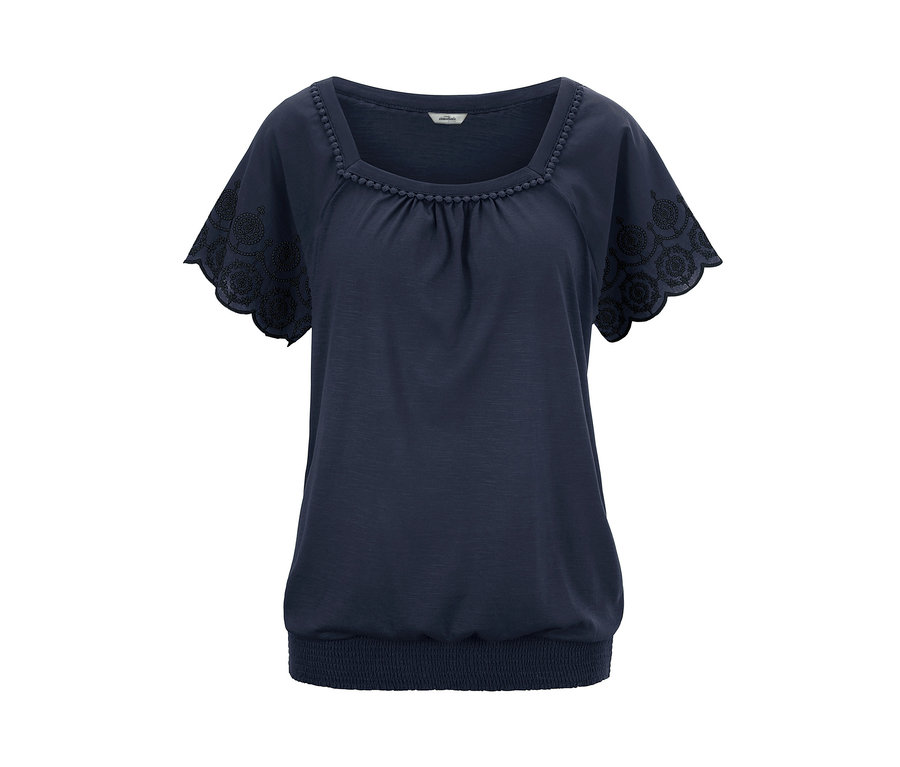 Marineblaues Shirt mit Lochstickerei und kurzen Ärmeln.