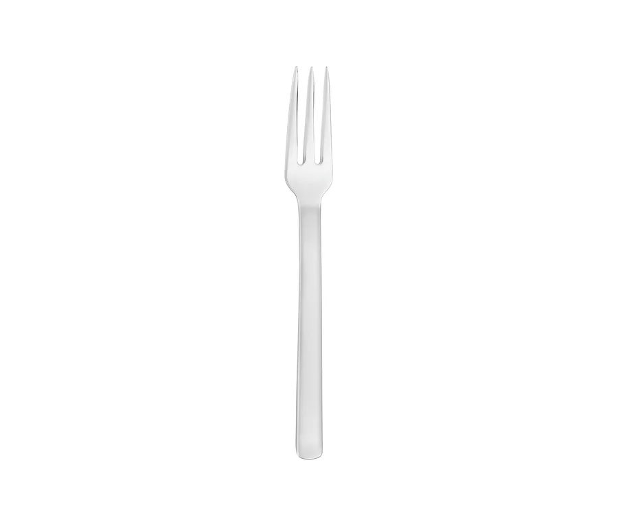 Eine einzelne silberne Gabel mit drei Zinken aus dem Henckels by ZWILLING »Clouds« Besteckset.