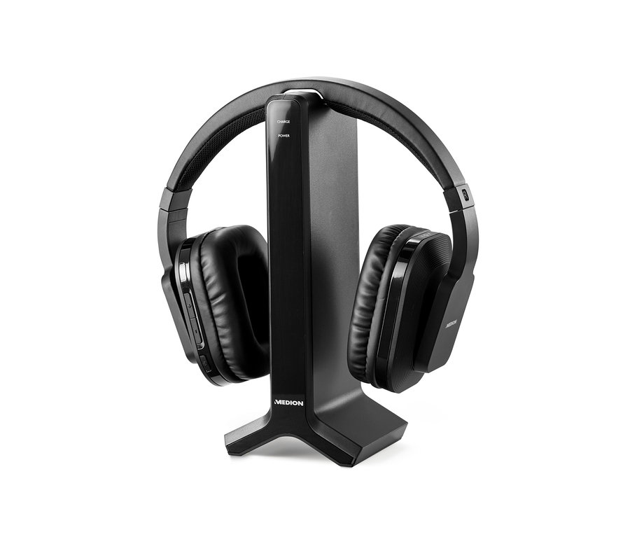 Schwarzer Funkkopfhörer MEDION® LIFE® E69288 auf einer Ladestation.