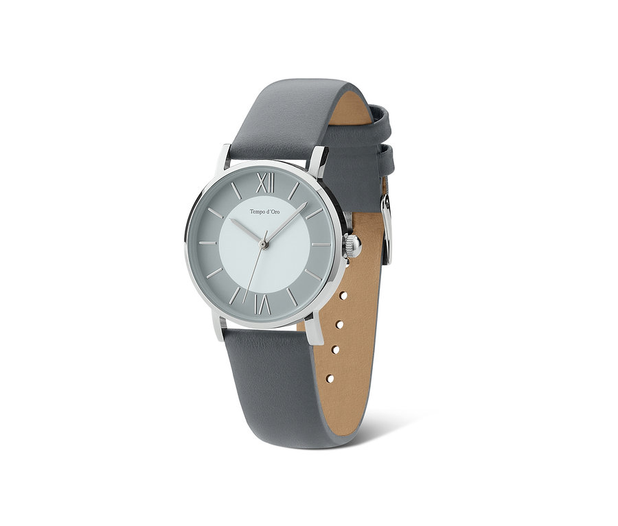 Nahaufnahme einer Damenuhr mit Lederarmband.