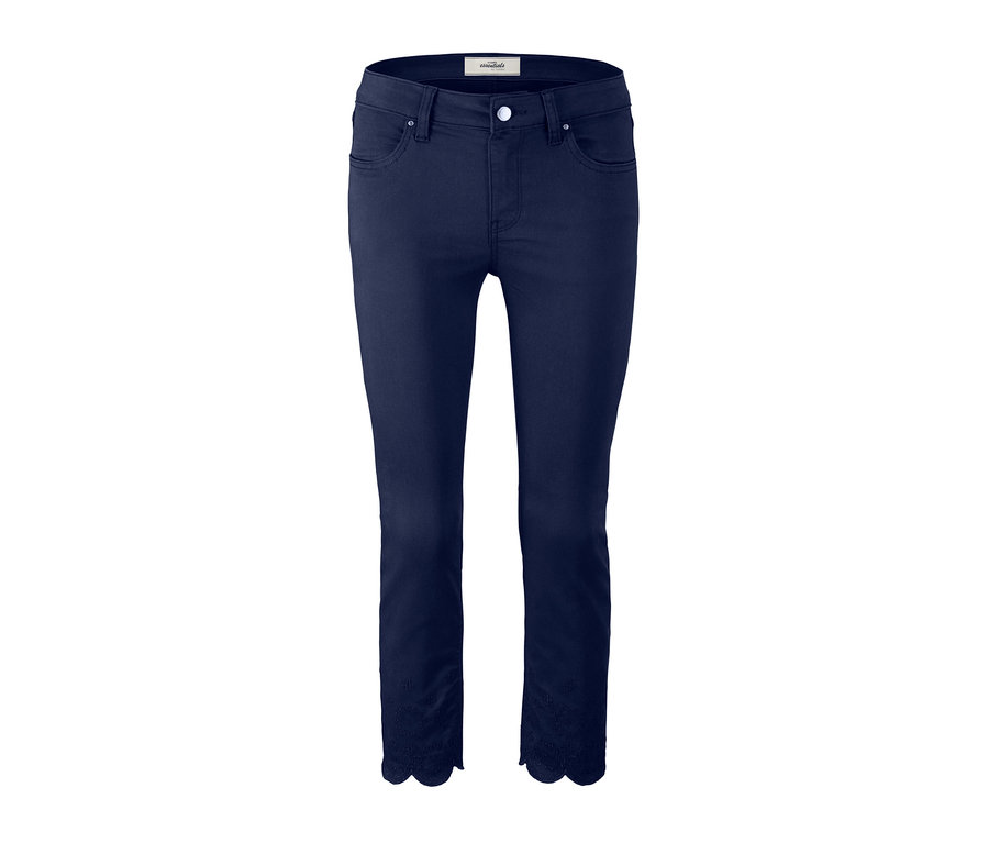 Eine dunkelblaue Stretch-Jeans in 7/8-Länge mit Ziersaum.