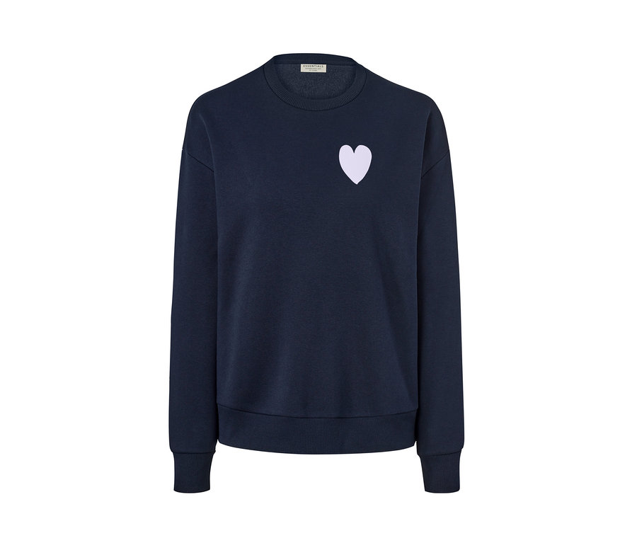 Dunkelblaues Sweatshirt mit hellviolettem Herz auf der Brust.