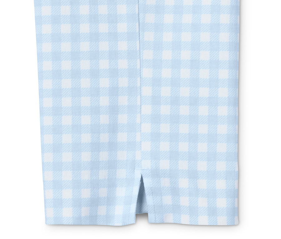 Detail einer hellblau-weißen 7/8-Stretchhose.